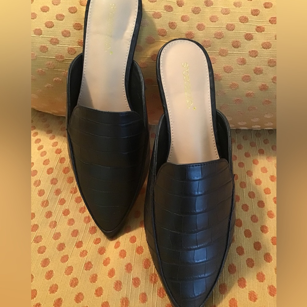 Shoe Dazzle Black Flat, 8.5
